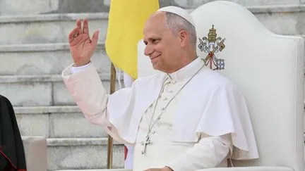 Visite du pape en France : armes, artifices, carburant et stationnement réglementés par la préfecture de police de Paris