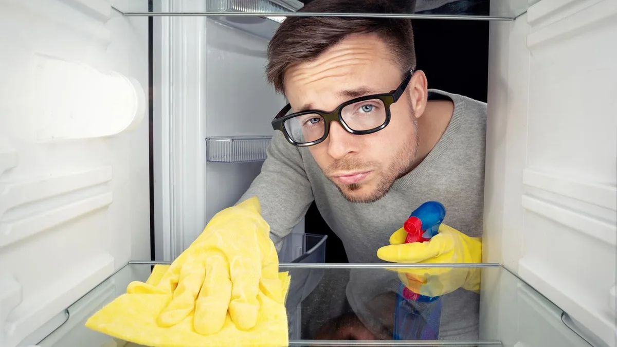 Keimschleuder: Darum sollten Sie Ihren Kühlschrank regelmäßig reinigen
