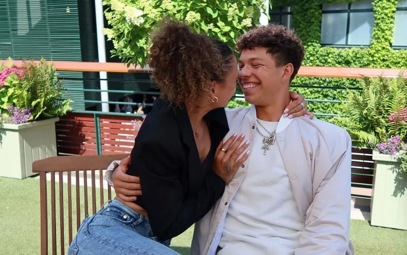 Trinity Rodman elogia namorado Shelton pelo bi e destaca sua dedicação