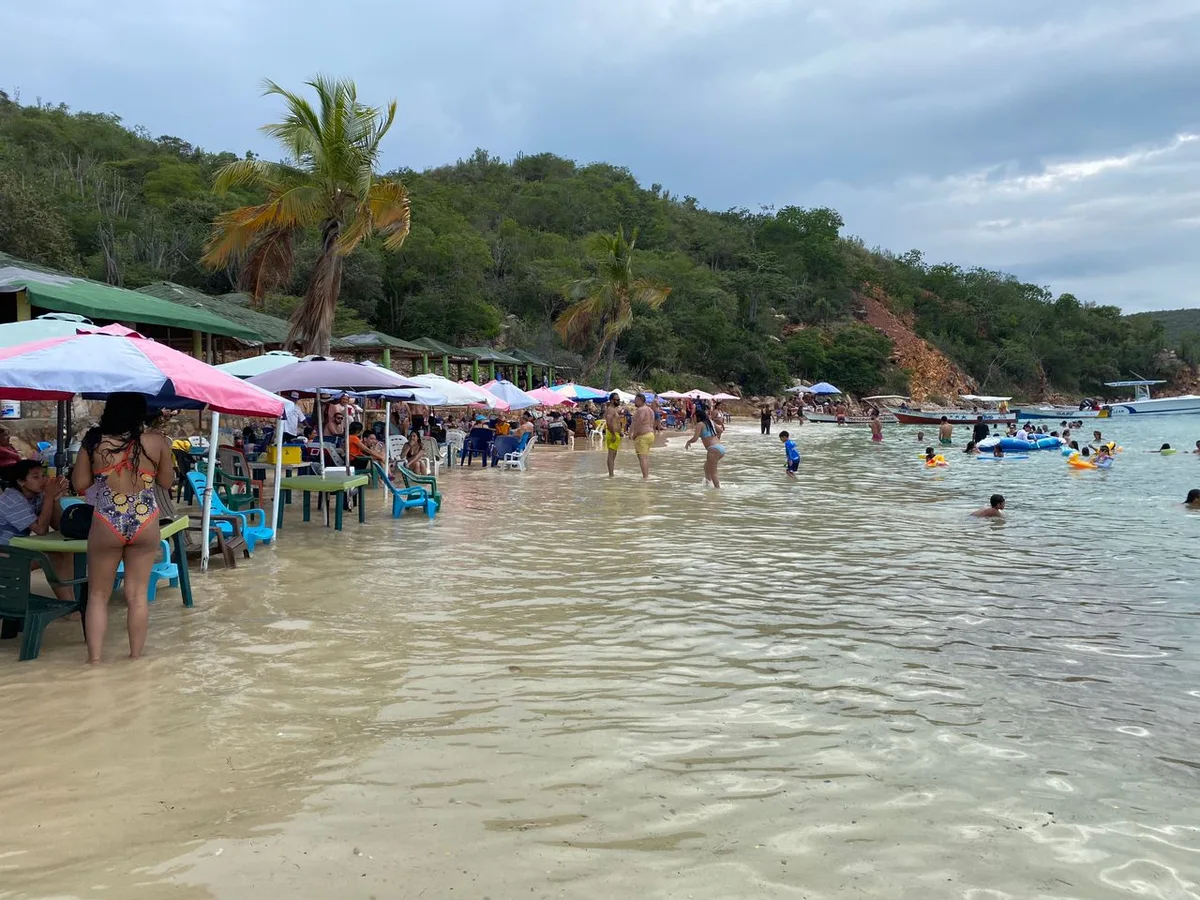 Mochima prohibirá mascotas y equipos de sonido en sus playas