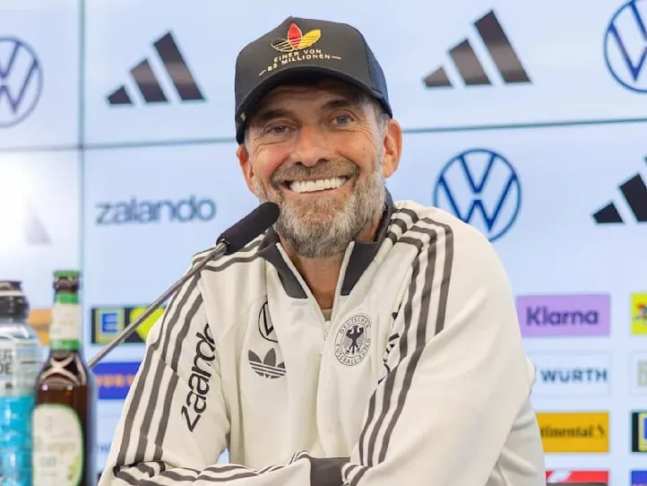 “Conozco a más jugadores de Holanda que Xavi...”