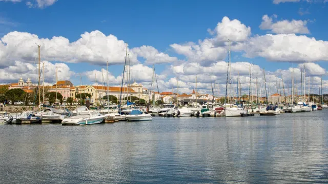 Corpo de homem encontrado a boiar na marina da Figueira da Foz