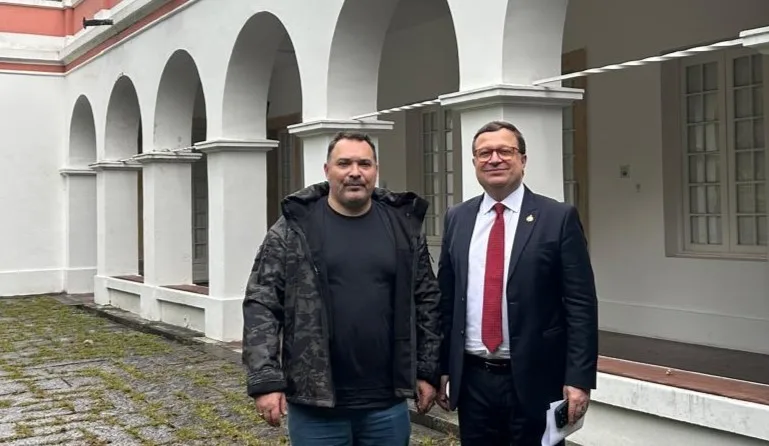Briga de Família Imperial brasileira opõe pai, tios e filho na Justiça