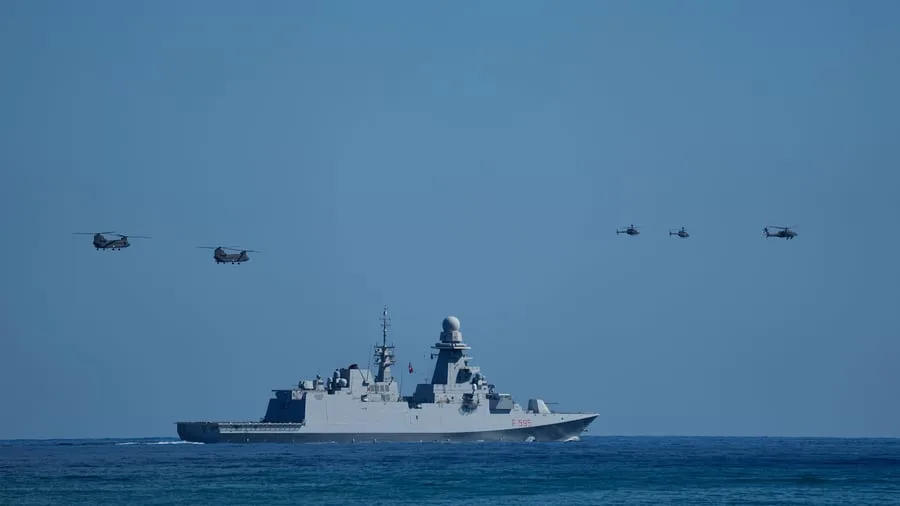 +++ Iran-Krieg +++: Italien geleitet Handelsschiff mit Fregatte durch Meerenge ins Rote Meer