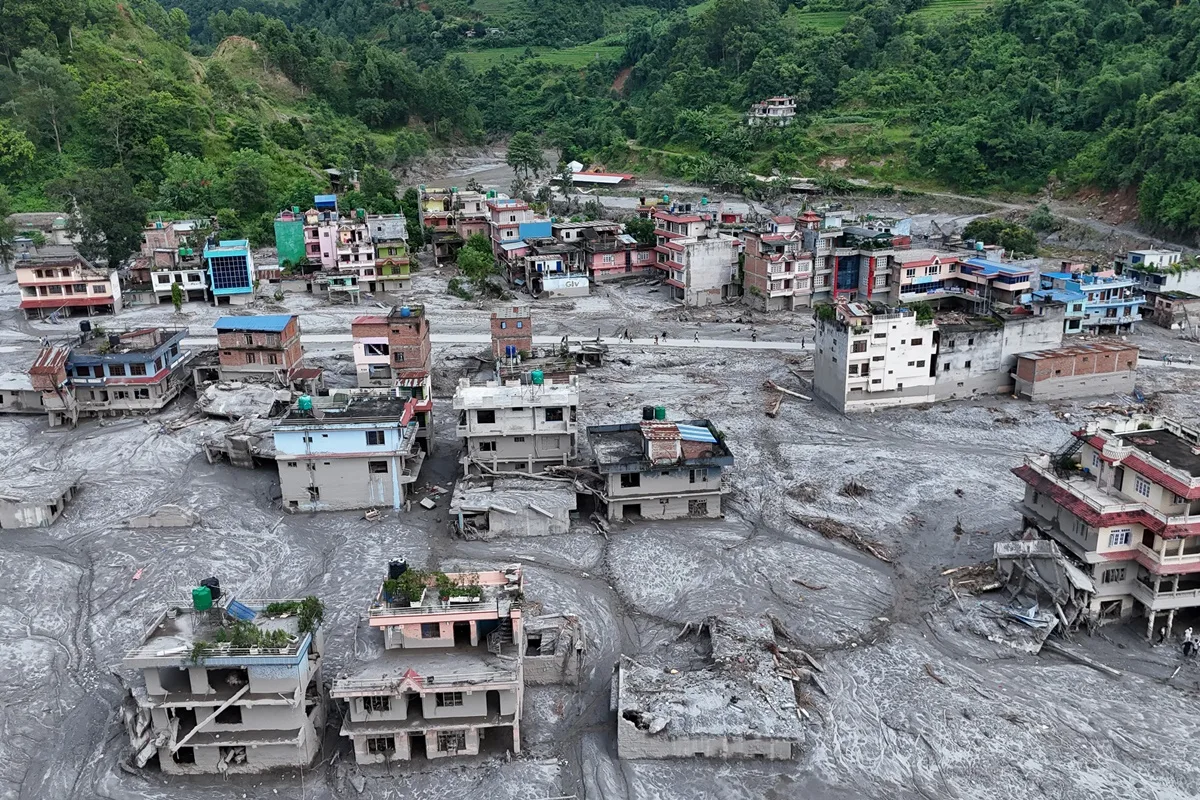 Sobe para 6.150 o número de desaparecidos após inundações no Nepal