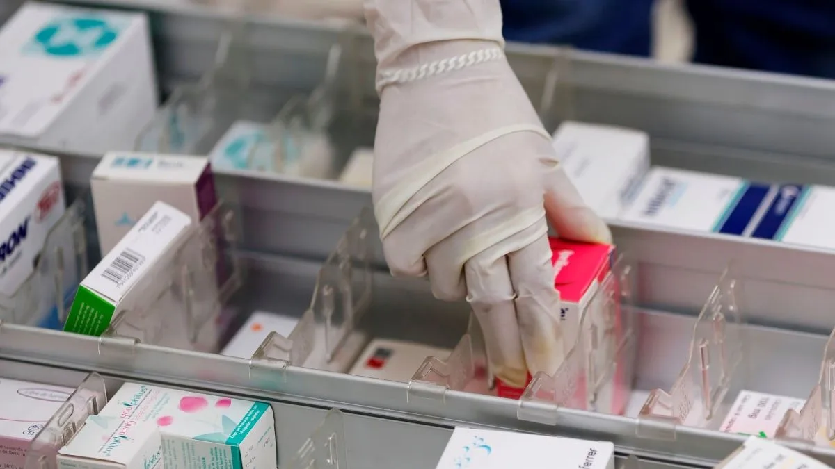 La ANMAT dio de baja la habilitación de una importante distribuidora de medicamentos: cuál es y los motivos