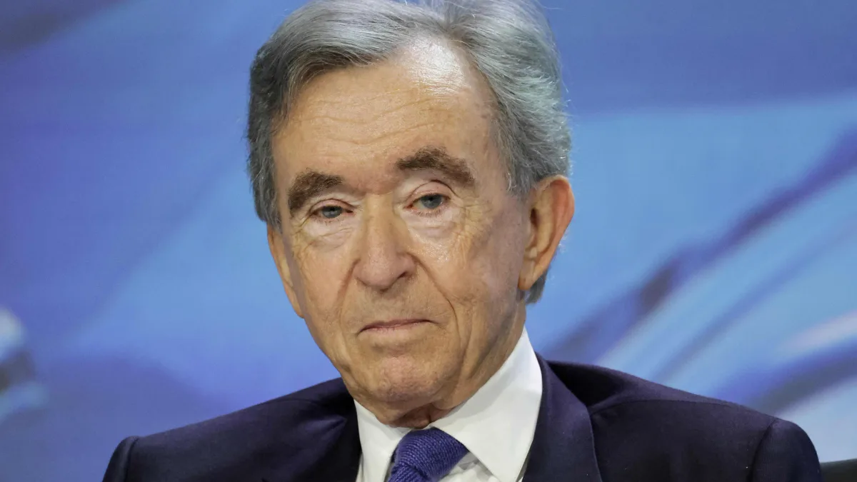 Bernard Arnault: Der einstmals reichste Mann der Welt biegt nach rechts ab