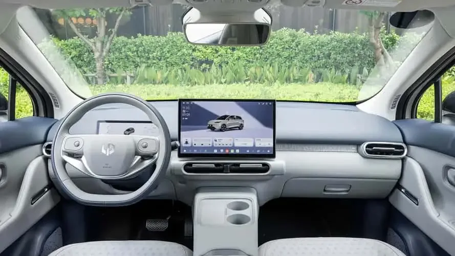 Elétrico de R$ 49 mil: novo Leapmotor entra na briga dos compactos