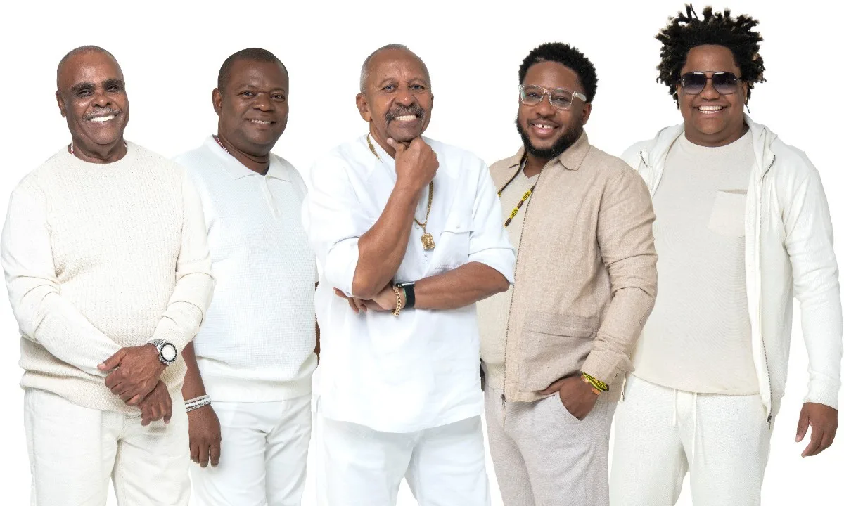 Fundo de Quintal celebra 50 anos com Zeca Pagodinho, Gloria Groove e Péricles no Rio; veja como comprar ingressos