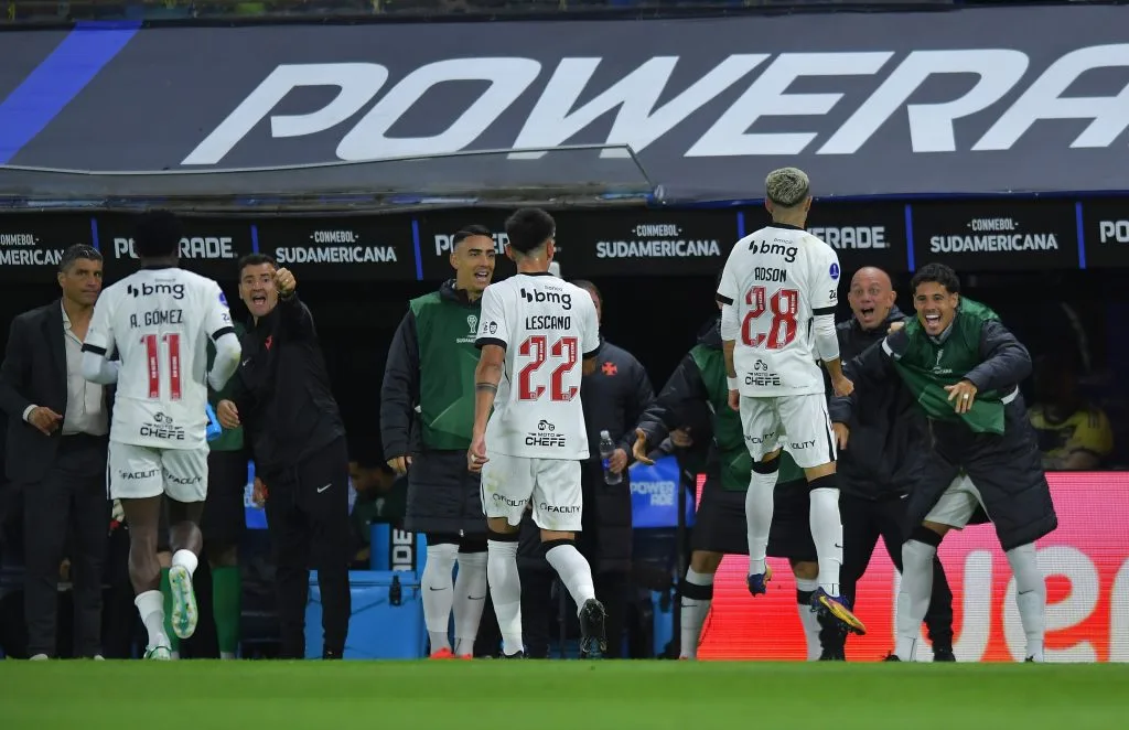 Atuações ENM: Adson e dupla de zaga são destaques na vitória do Vasco; veja notas