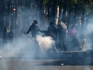 Manifestations du 17 octobre. Mobilisation surprise et gros dégâts : le récit de la journée à Angers