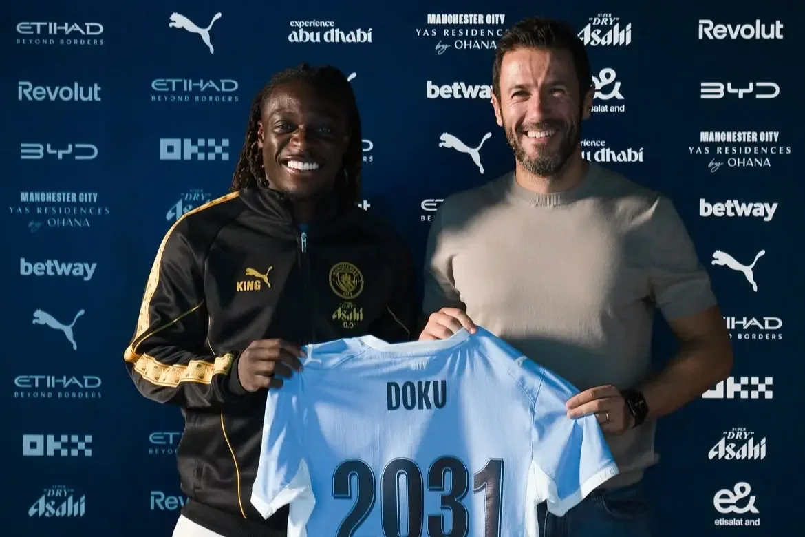 Manchester City renova com Jérémy Doku por mais cinco anos