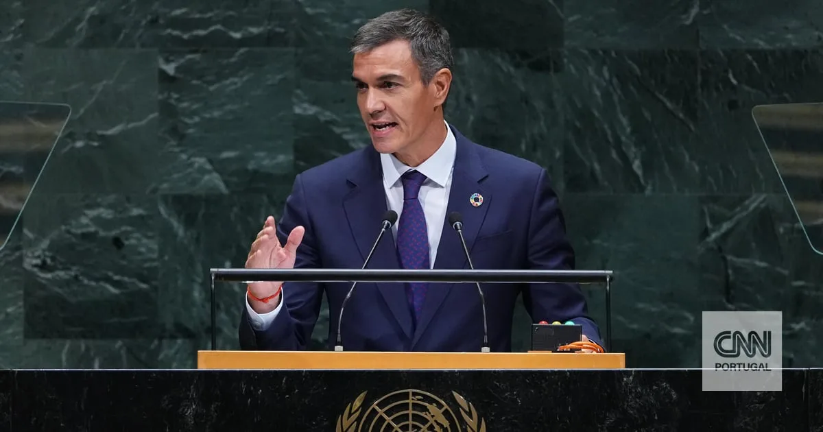 Pedro Sánchez acusa governos "reacionários" de tentar desmantelar princípios da ONU e promete que Espanha "não se vai calar"