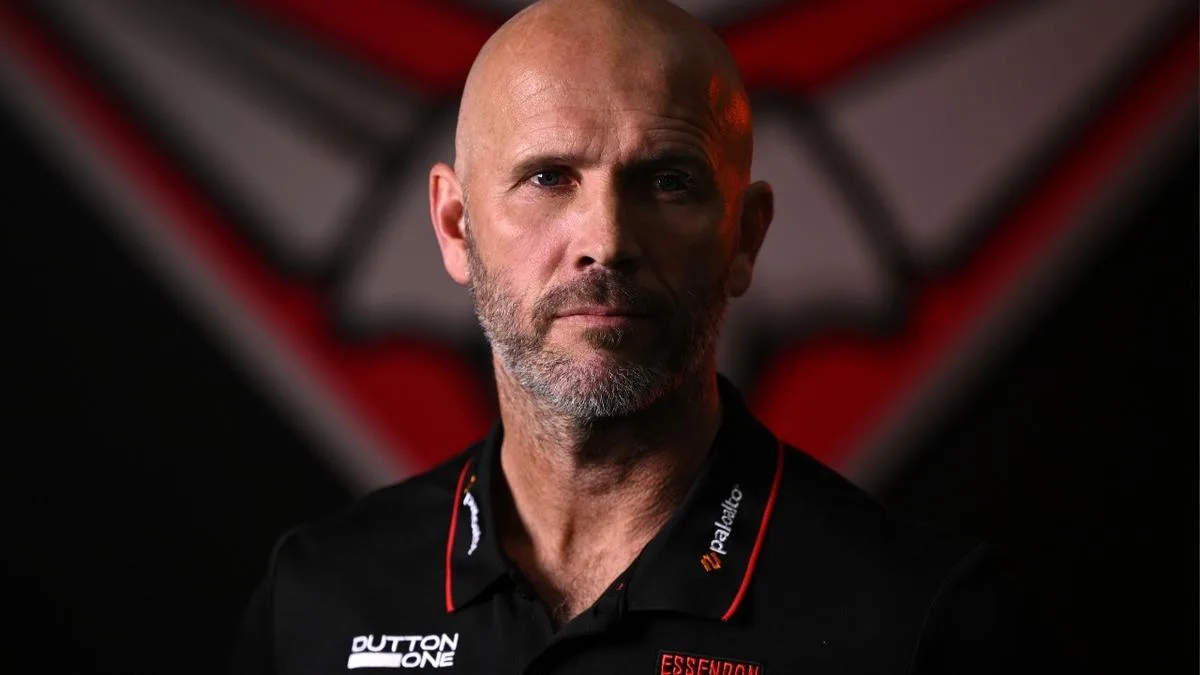 Essendon cut first players, including former No.5 pick Elijah Tsatas, under new coach Mark McVeigh with blunt one-line statement