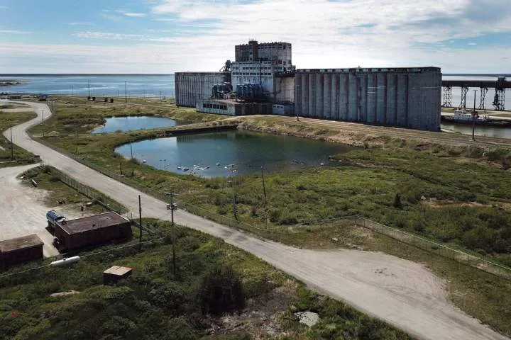 Manitoba offers to waive sales tax on major Port of Churchill investments
