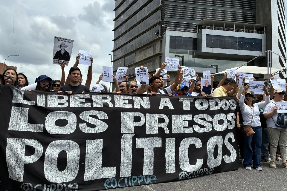 Familiares de presos políticos exigen acciones concretas y libertad inmediata