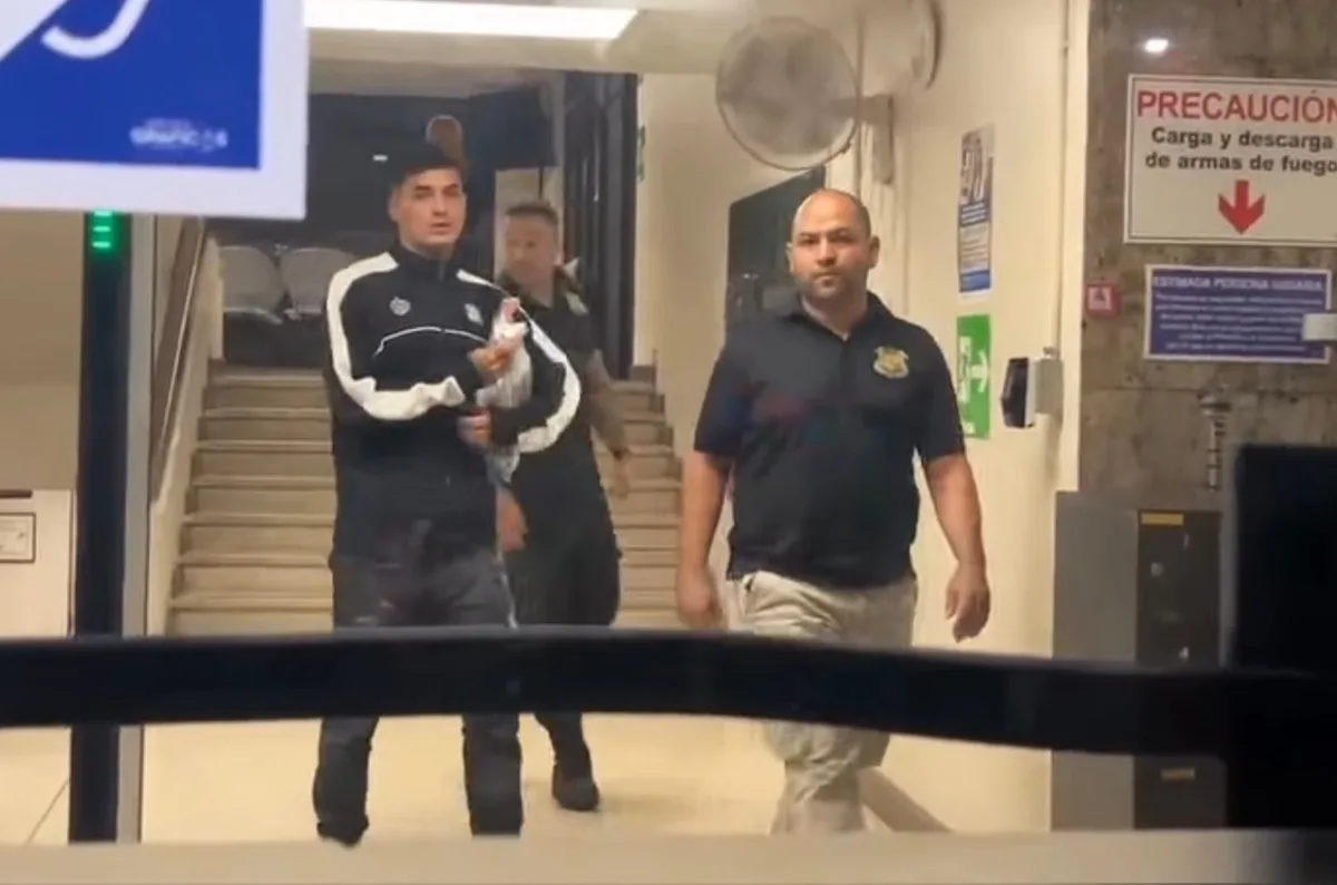 Futbolista Carlos Barahona quedó en libertad tras ser detenido por presunta extorsión vinculada a préstamos “gota a gota” en Costa Rica