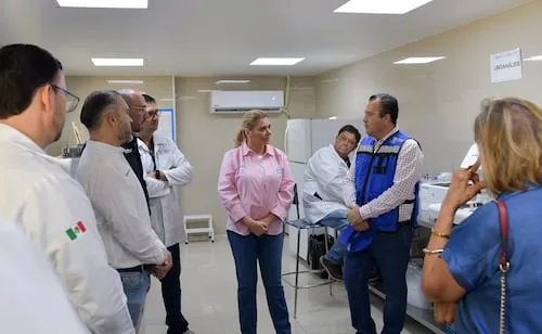 Amplían Hospital Regional de Delicias y entregan 30 patrullas híbridas en Chihuahua