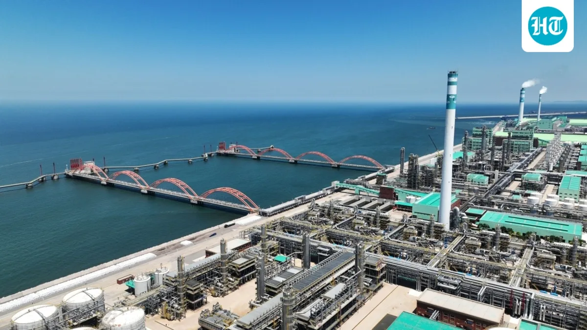 This sprawling Chinese refinery is bankrolling Tehran