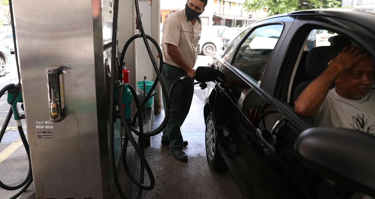 Governo estima que oferta de diesel no Brasil supere demanda em 6% em outubro