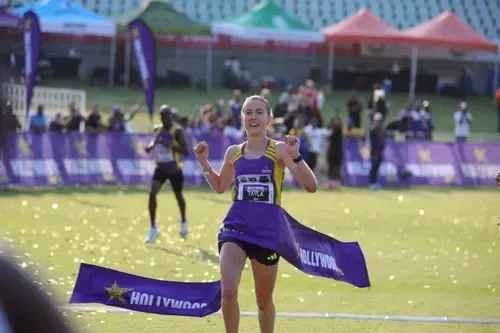Tayla Kavanagh overcomes early fall to set course record at Durban 10K
