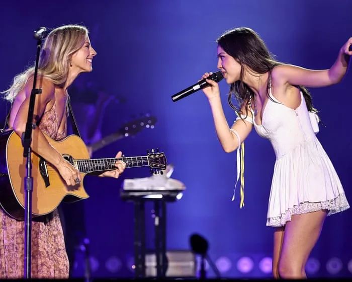Daisy Chain Fields review – Olivia Rodrigo’s women-led festival is electric amid extreme heat