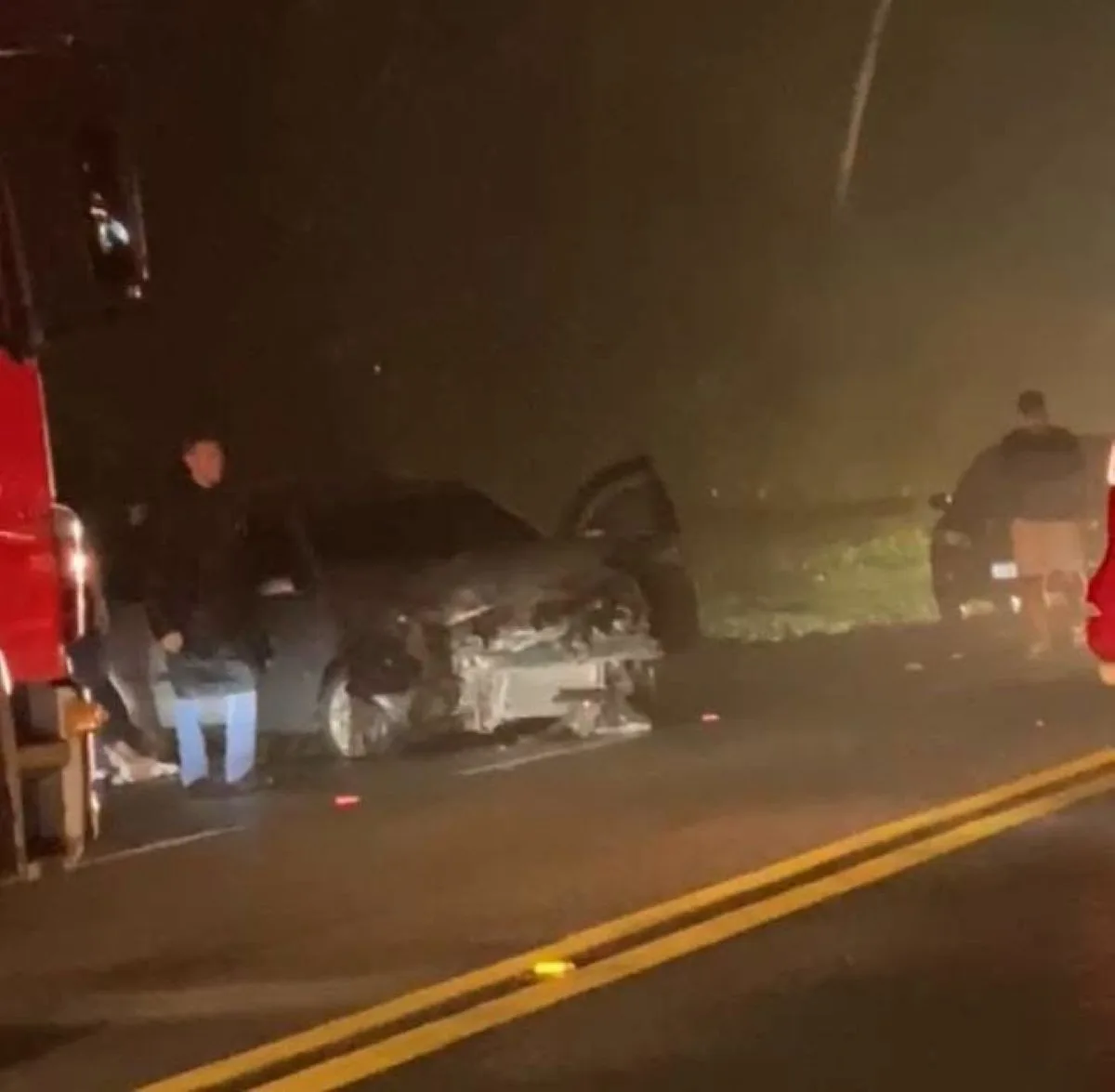 Acidente entre dois carros deixa quatro pessoas feridas na Rio-Santos, em Angra dos Reis