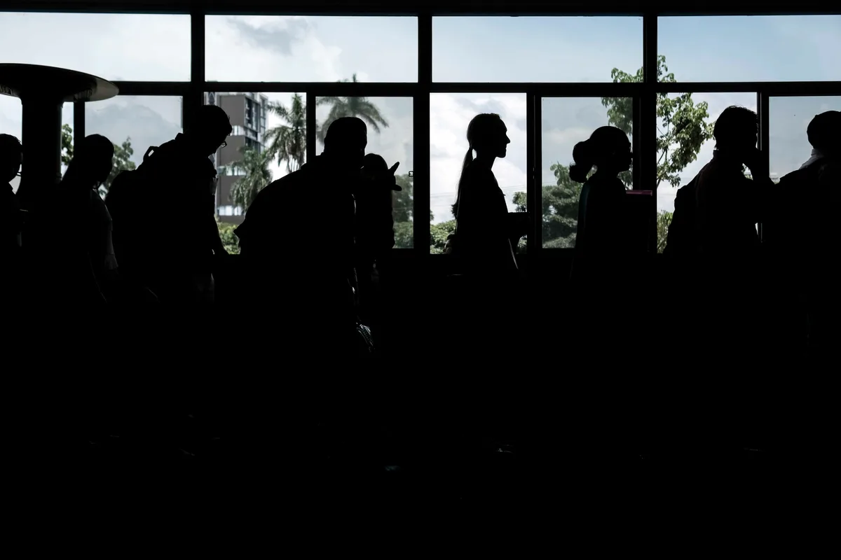 Costa Rica: el oficialismo busca restaurar la versión original del proyecto de jornadas laborales