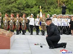 Neugeordnete Militärführung: Kim Jong Un tauscht Verteidigungsminister aus