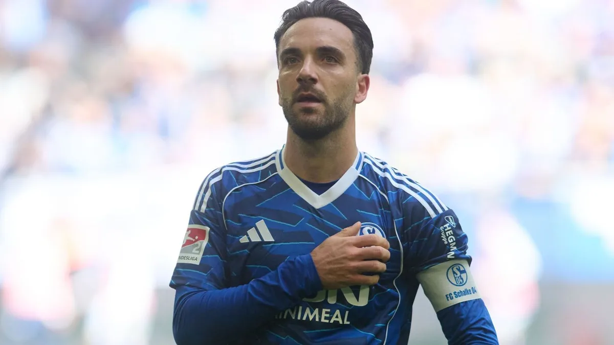 Fußball-Bundesliga: Karaman nicht fit: Schalke zum Start ohne seinen Kapitän