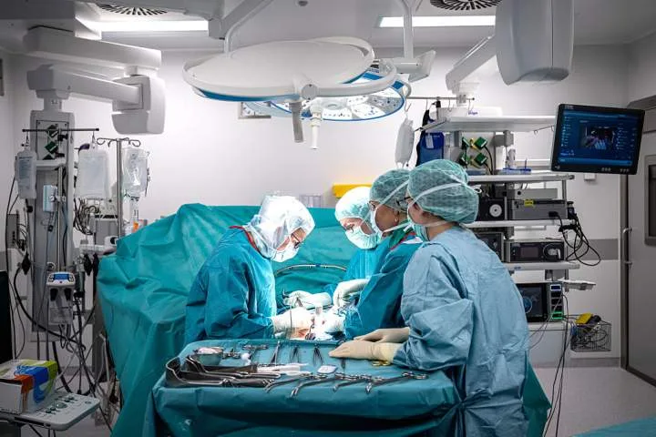 Doctors urge women to remove fallopian tubes to reduce ovarian cancer risk