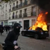 Estudantes, “coletes amarelos” e sindicatos nas ruas de França: 272 detidos e Força Policial de elite chamada a Paris