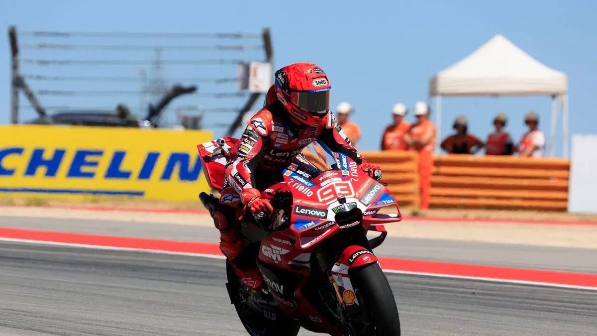Márquez cumple los pronósticos y se impone con contudencia en Aragón