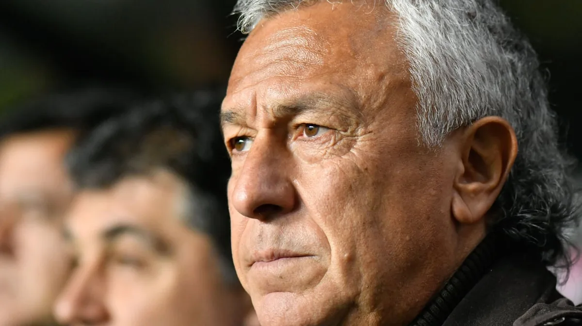 Pipo Gorosito dijo que no piensa renunciar en San Lorenzo, pero la dirigencia evalúa su continuidad y lo citó a una reunión