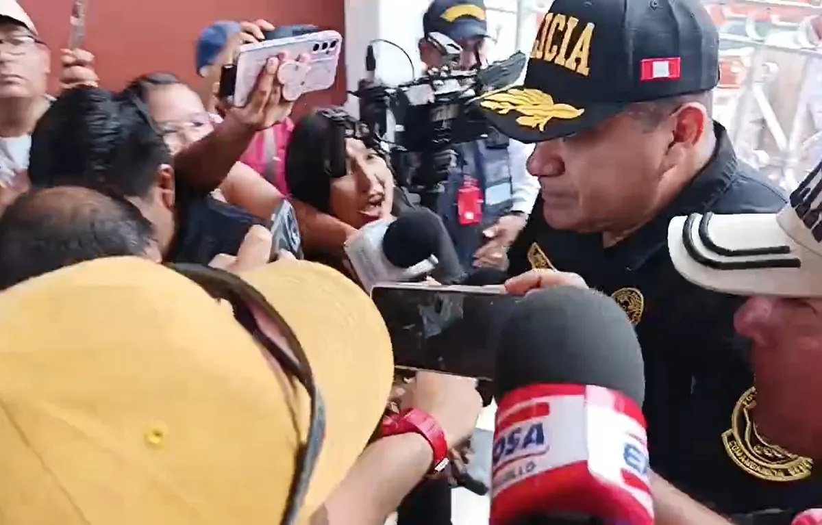 Óscar Arriola huye de la prensa al llegar a Trujillo y evita responder por masacre y secuestro