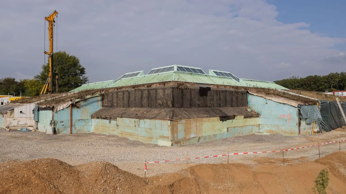 Historische Gebäude: Monheimer Mack-Pyramide erneut Negativbeispiel
