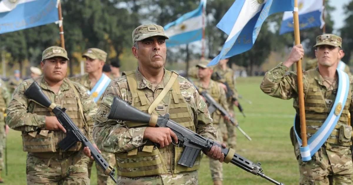 El Gobierno de Javier Milei analiza un aumento salarial para las Fuerzas Armadas y de Seguridad