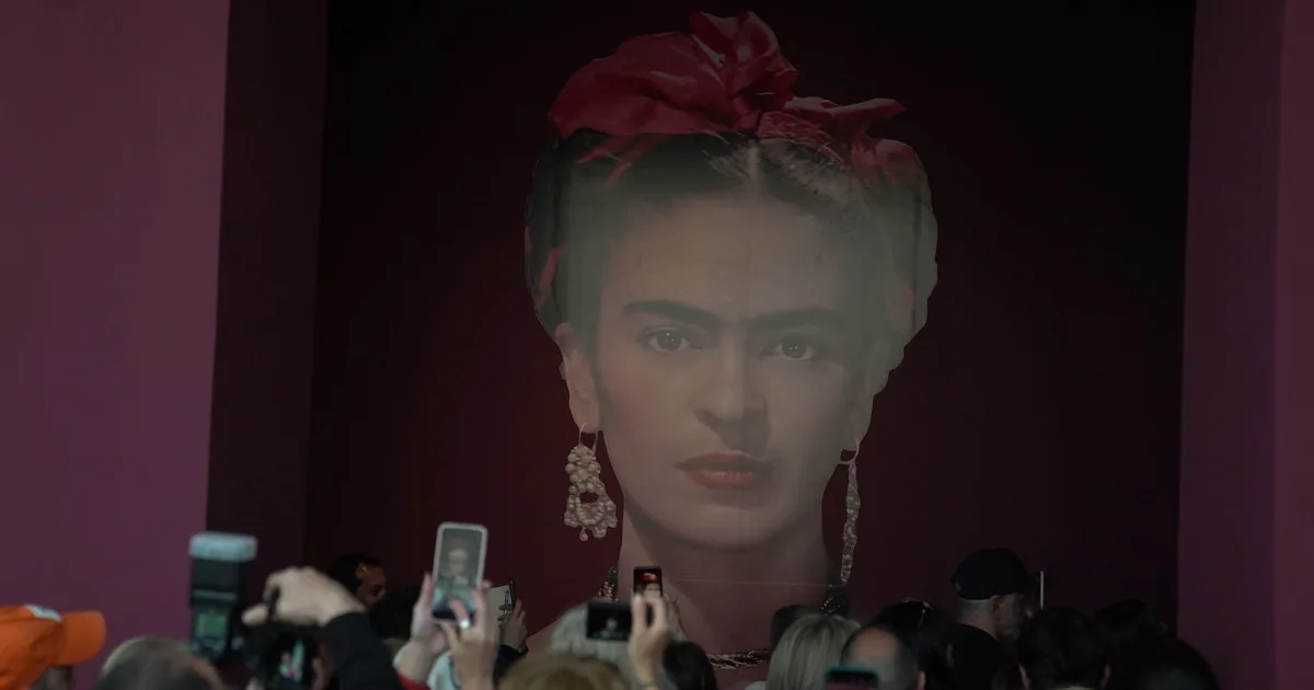Furor por Frida Khalo en el Malba: largas filas para recorrer la muestra gratuita por los 25 del museo