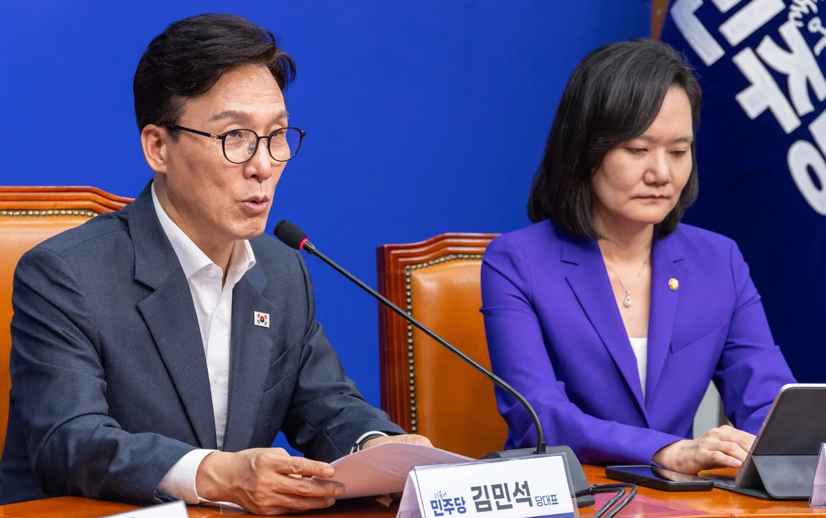與 경찰개혁추진단 첫 회의…김민석 “‘6대 폐단’ 막을 통제장치 설계해야”