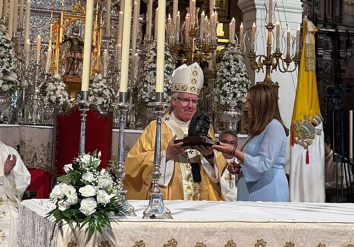 Una imagen de San Fernando llevará la devoción a Valme de Dos Hermanas hasta Uruguay