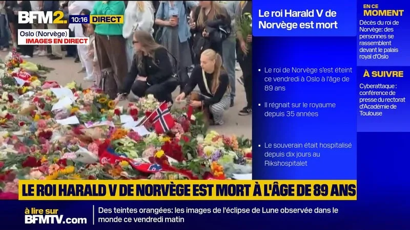 Décès du roi de Norvège: des centaines de personnes se rassemblent devant le palais royal d'Oslo