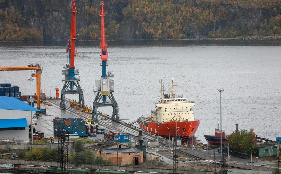 В Мурманске подготовятся к отражению пиратских ударов на Севморпути