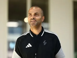 TÉMOIGNAGES. « Son nom et son aura ne suffiront pas »: Tony Parker fait ses grands débuts d’entraîneur, face à son frère