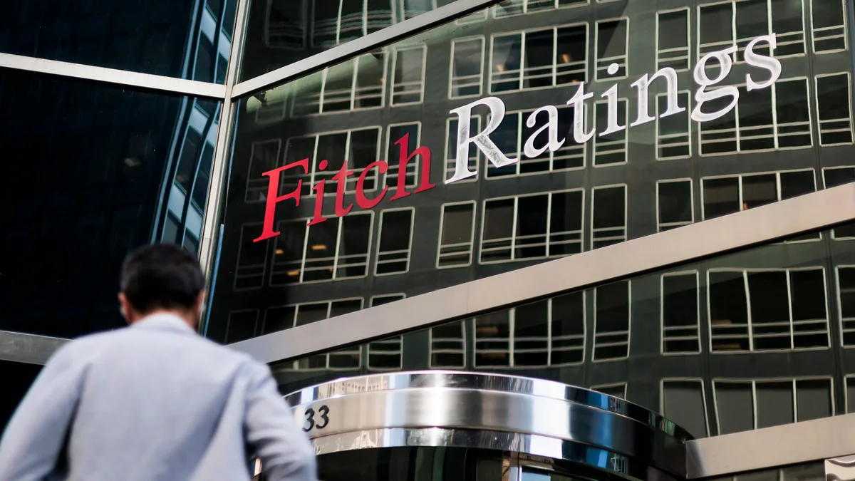 Fitch destaca Portugal como “lição” para países endividados mas alerta para “erosão do consenso político”