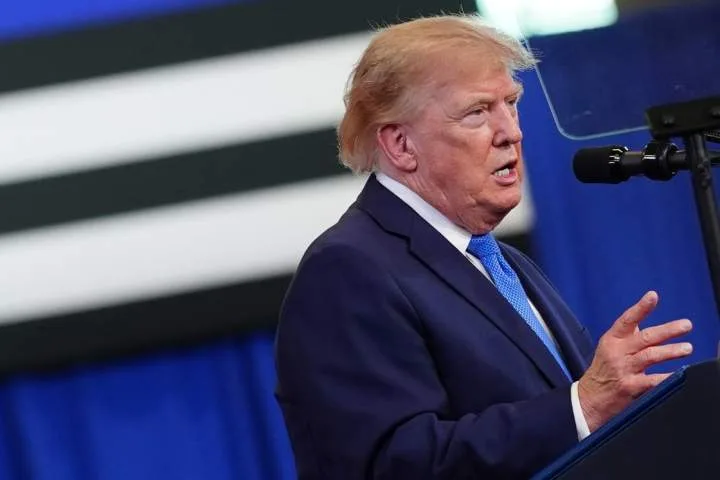 Less than 20% of Canadians want to give U.S. ‘concessions,’ poll finds