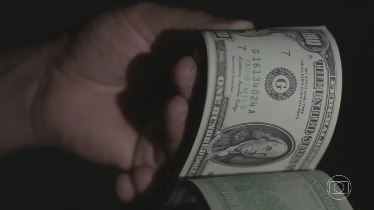 Dólar mais baixo e férias escolares impulsionam gastos de brasileiros no exterior a US$ 2,45 bilhões em julho, recorde em mais de 30 anos
