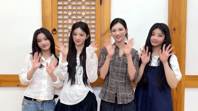 "우리가 글릿의 보름달" 아일릿, 훈훈한 추석 인사→10월 컴백 예열