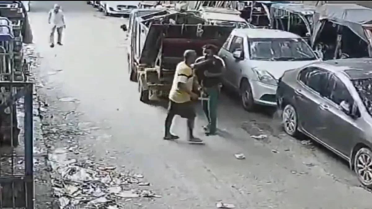 On Camera, Delhi Sanitation Worker Stabbed To Death, Colleagues Stage Protest
