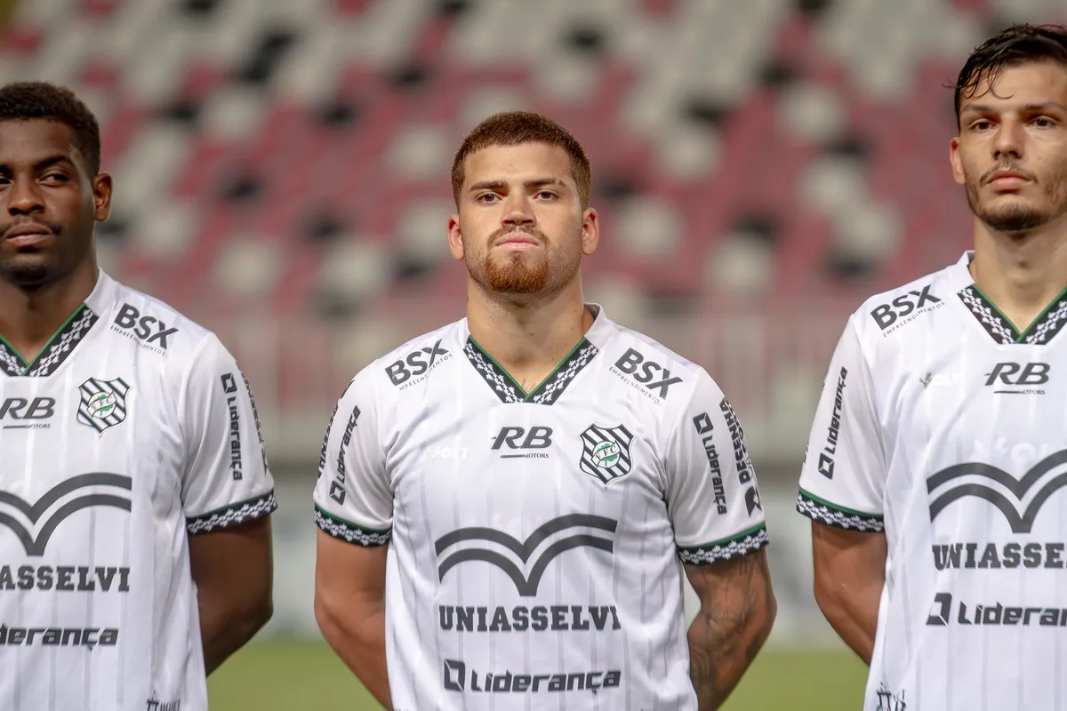 Atacante do Figueirense será emprestado para clube em Dubai