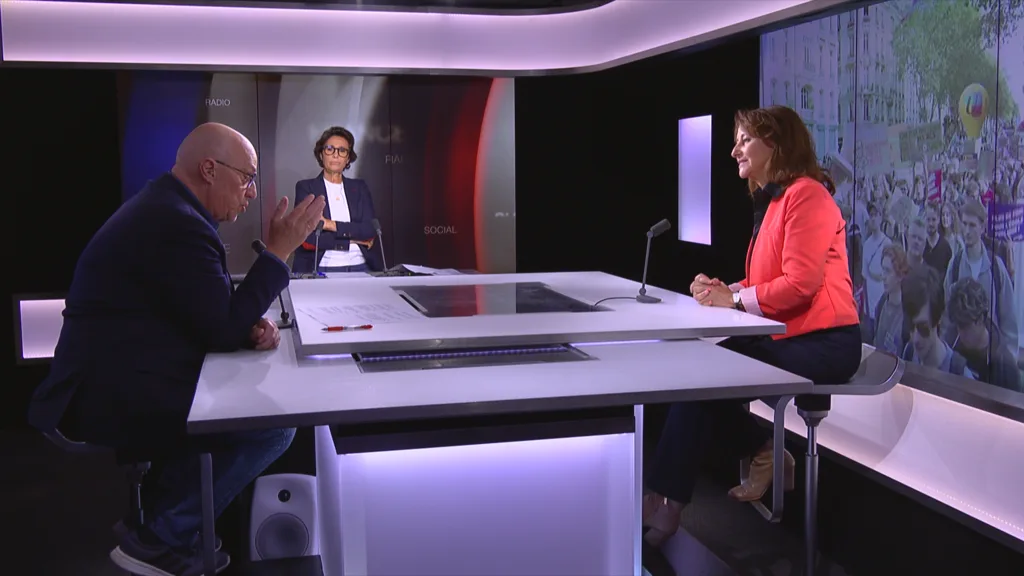 Ségolène Royal : si Raphaël Glucksmann "dérive vers le macronisme, ce sera sans moi"